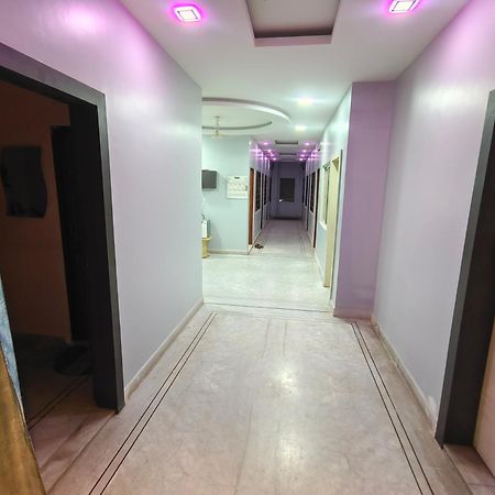 Hotel Anjali Udždžain Exteriér fotografie