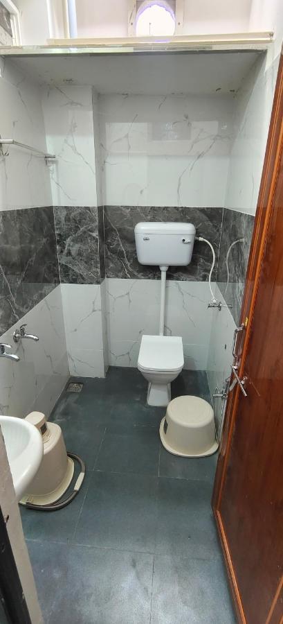 Hotel Anjali Udždžain Exteriér fotografie