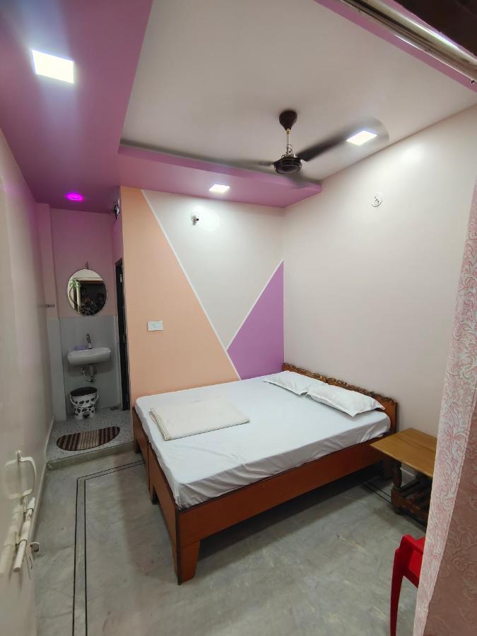 Hotel Anjali Udždžain Exteriér fotografie